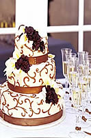 Brown swirl wedding cake with California Wedding Package.